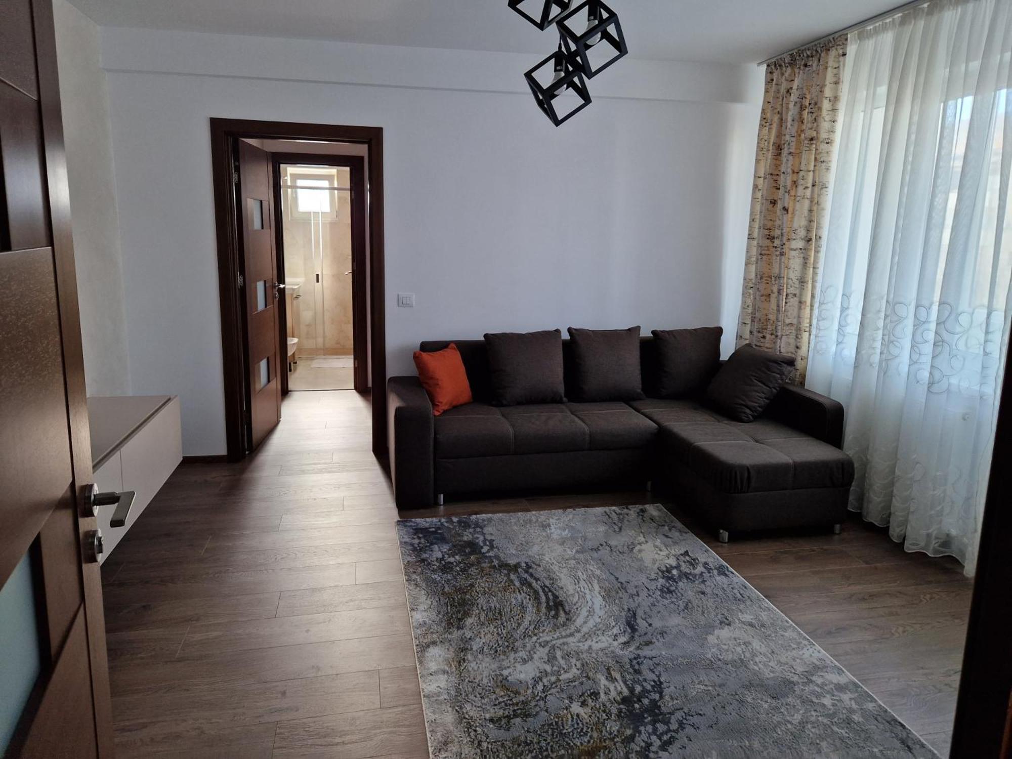 Râmnicu Vâlcea Downtown Apartment מראה חיצוני תמונה