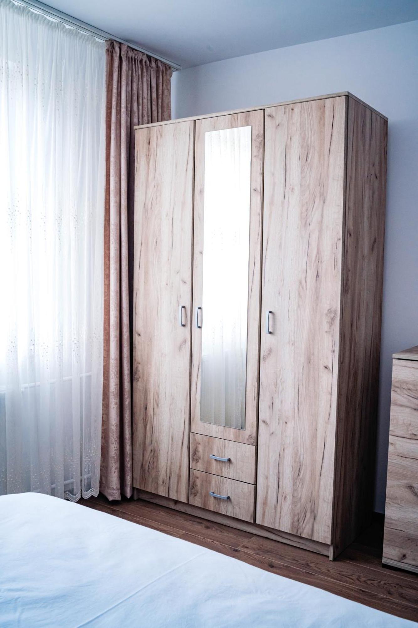 Râmnicu Vâlcea Downtown Apartment מראה חיצוני תמונה